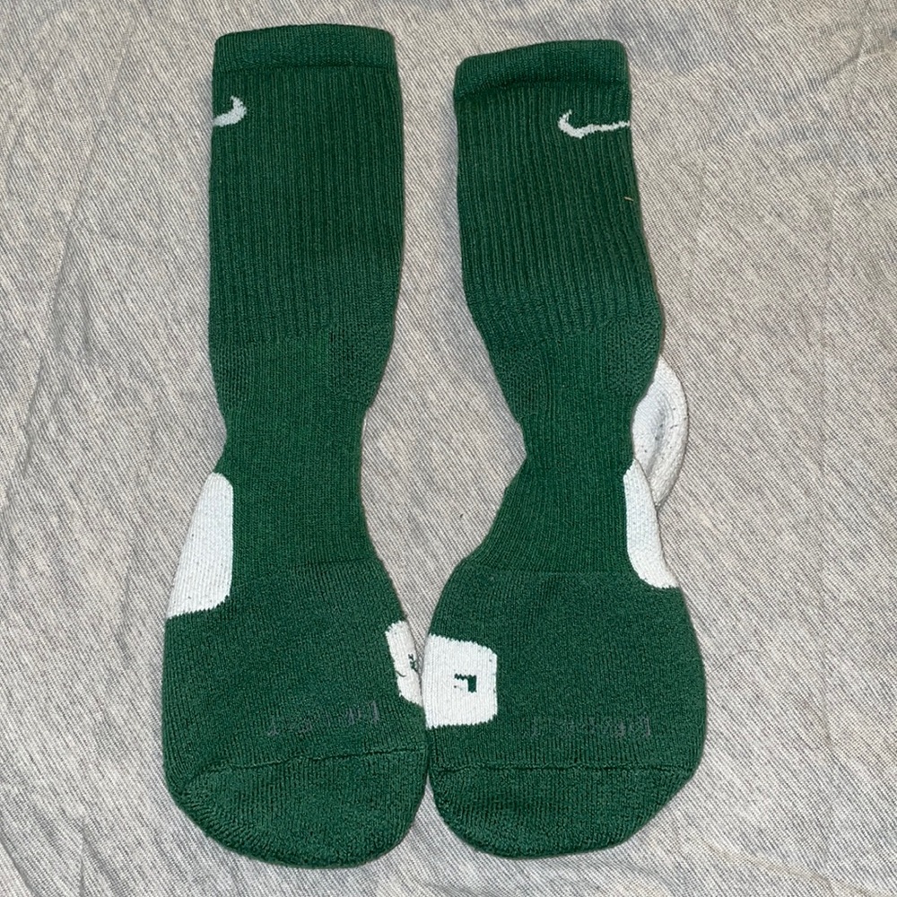 Women’s Nike elites